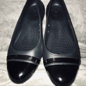 Crocs patent leather looking ballet flats